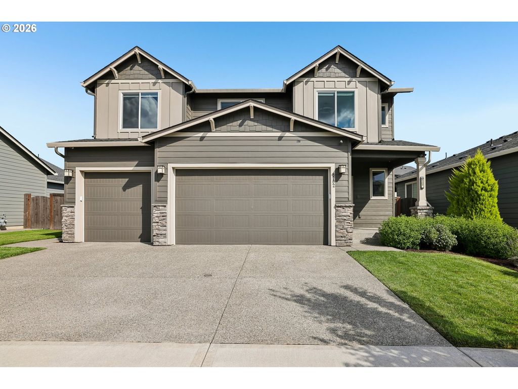 8702 N 5TH St, Ridgefield, WA 98642