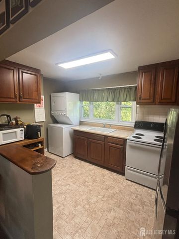 63 Poplar Drive, Long Hill, NJ 07980