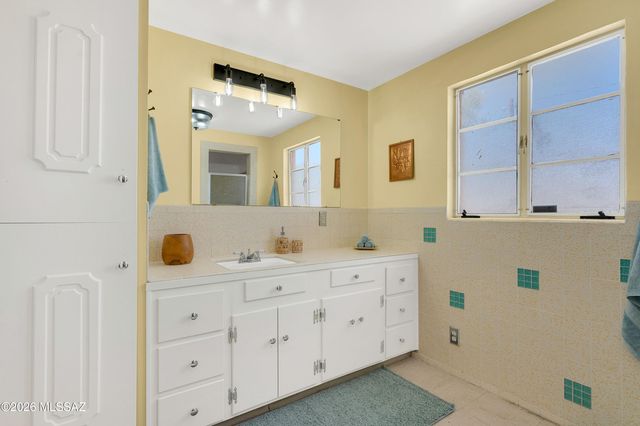 2841 N Bentley Avenue, Tucson, AZ 85716