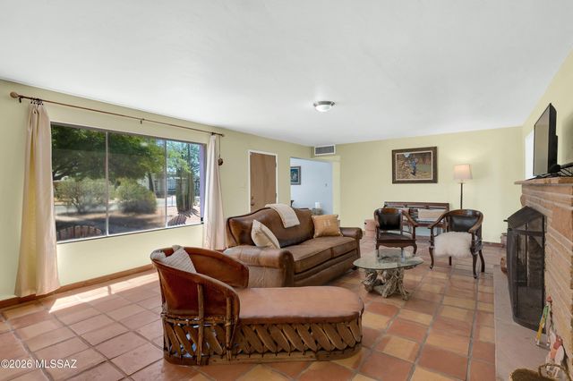 2841 N Bentley Avenue, Tucson, AZ 85716