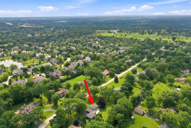 2257 Shannondale Drive, Green Oaks, IL 60048