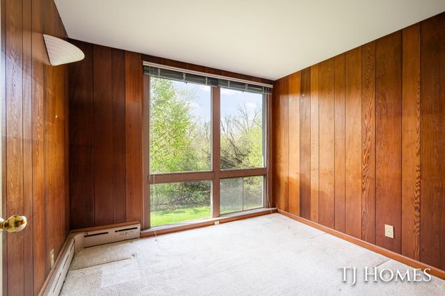 2914 Cascade Road Se, East Grand Rapids, MI 49506