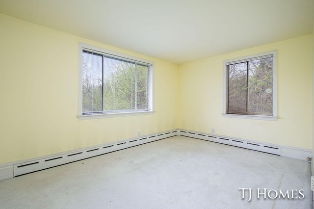 2914 Cascade Road Se, East Grand Rapids, MI 49506