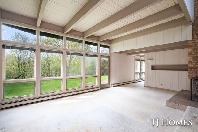 2914 Cascade Road Se, East Grand Rapids, MI 49506