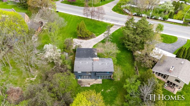 2914 Cascade Road Se, East Grand Rapids, MI 49506