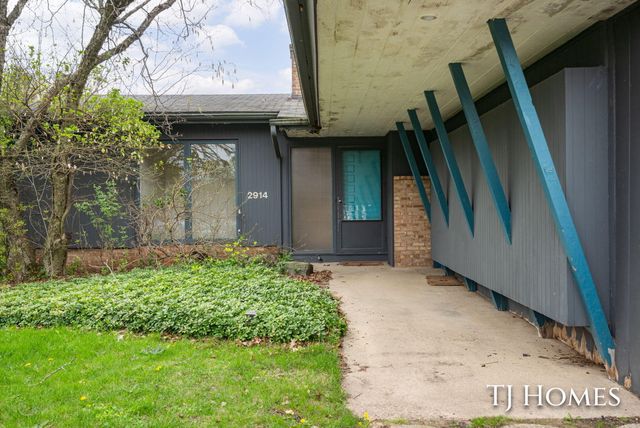2914 Cascade Road Se, East Grand Rapids, MI 49506