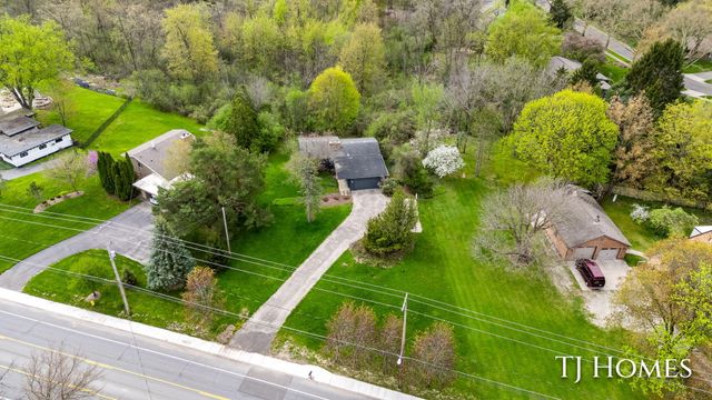 2914 Cascade Road Se, East Grand Rapids, MI 49506