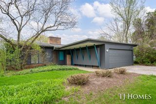 2914 Cascade Road Se, East Grand Rapids, MI 49506
