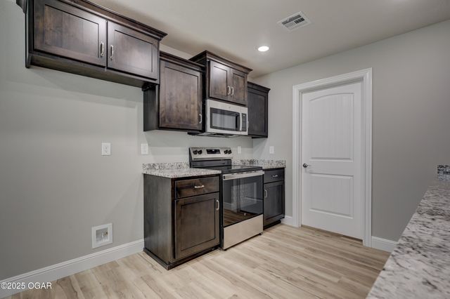 1919 Wisconsin Avenue, Joplin, MO 64801