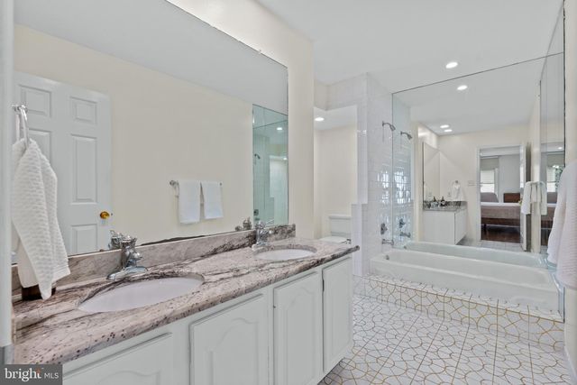 131 UNION MILL TER, Mount Laurel, NJ 08054