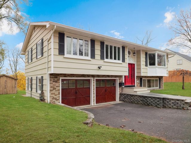 168 N Lincoln Street, Pearl River, NY 10965