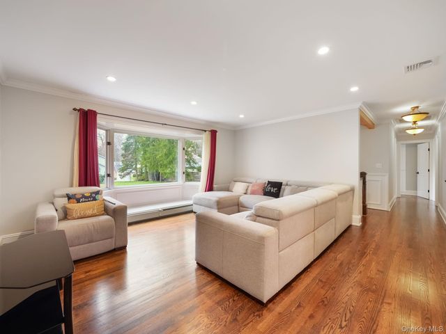 168 N Lincoln Street, Pearl River, NY 10965