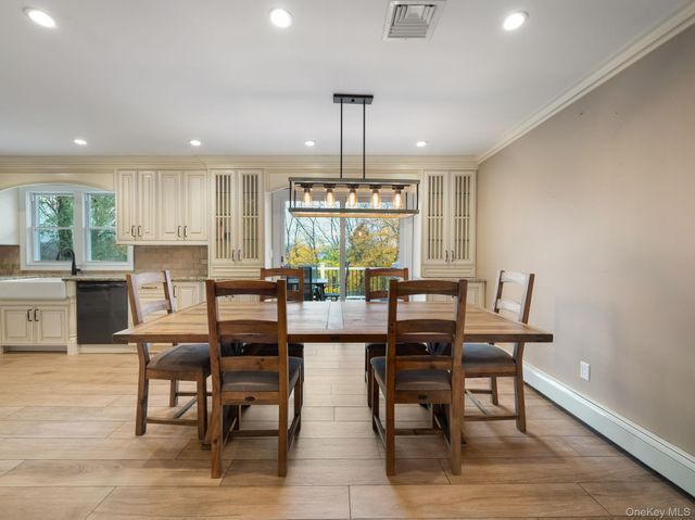 168 N Lincoln Street, Pearl River, NY 10965