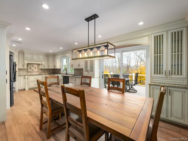 168 N Lincoln Street, Pearl River, NY 10965