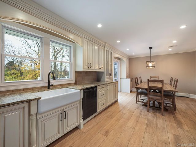 168 N Lincoln Street, Pearl River, NY 10965