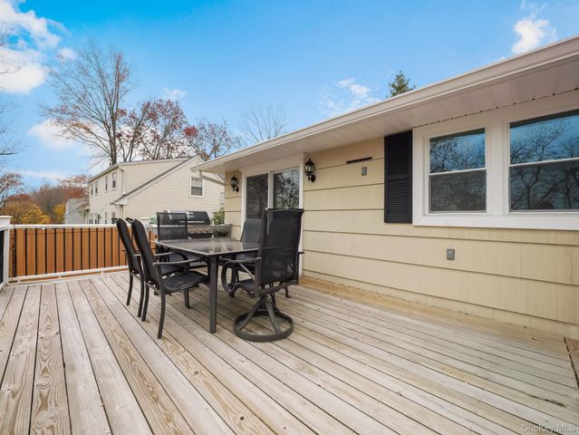 168 N Lincoln Street, Pearl River, NY 10965