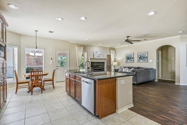 1226 Martinez Court, Friendswood, TX 77546