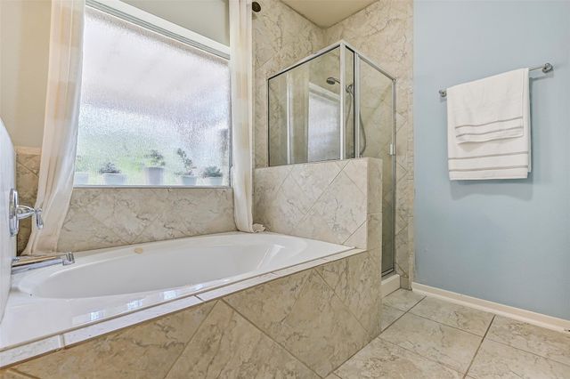 1226 Martinez Court, Friendswood, TX 77546