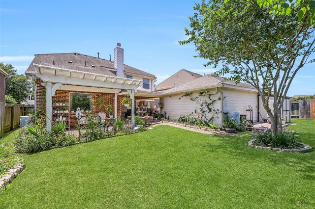 1226 Martinez Court, Friendswood, TX 77546