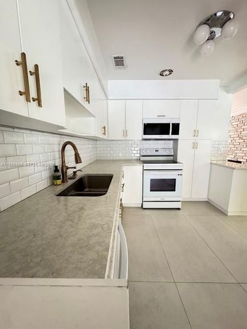 811 NE 70th St 0, Miami, FL 33138