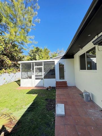 811 NE 70th St 0, Miami, FL 33138