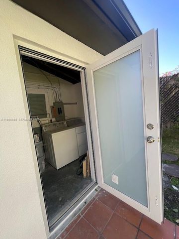 811 NE 70th St 0, Miami, FL 33138