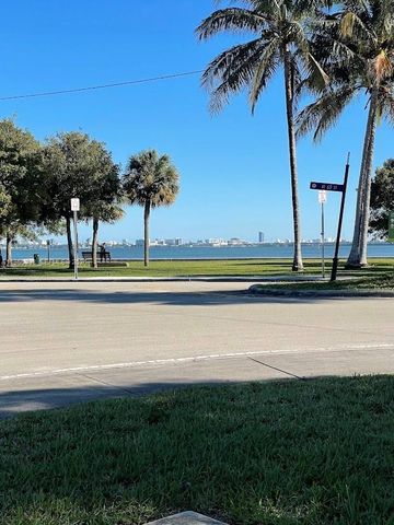 811 NE 70th St 0, Miami, FL 33138