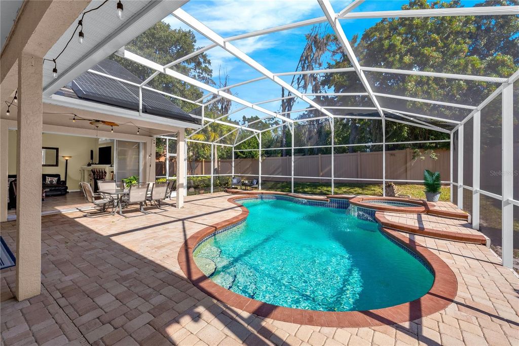 Image 18 of property listing at 9107 IVEY HILL COURT, Orlando, FL 32819