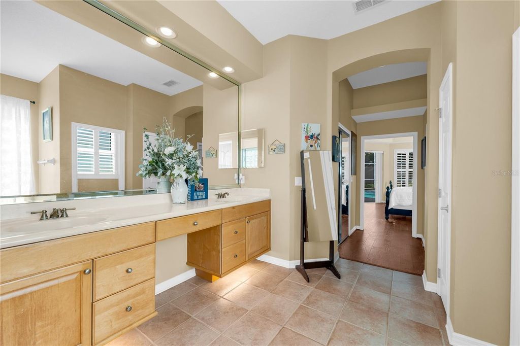 Image 24 of property listing at 9107 IVEY HILL COURT, Orlando, FL 32819