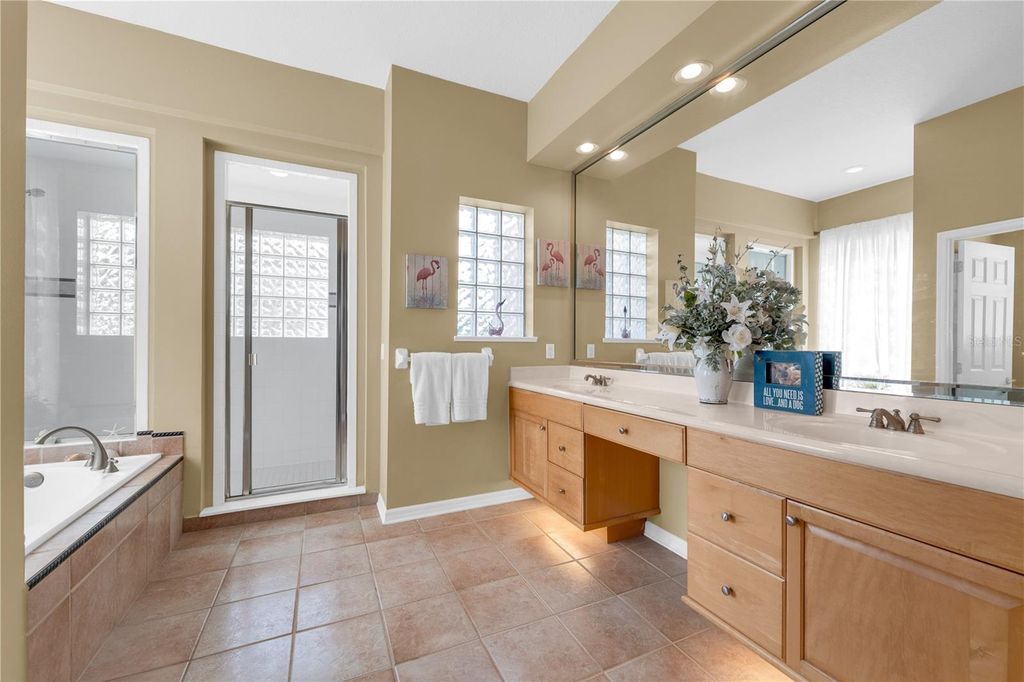 Image 25 of property listing at 9107 IVEY HILL COURT, Orlando, FL 32819