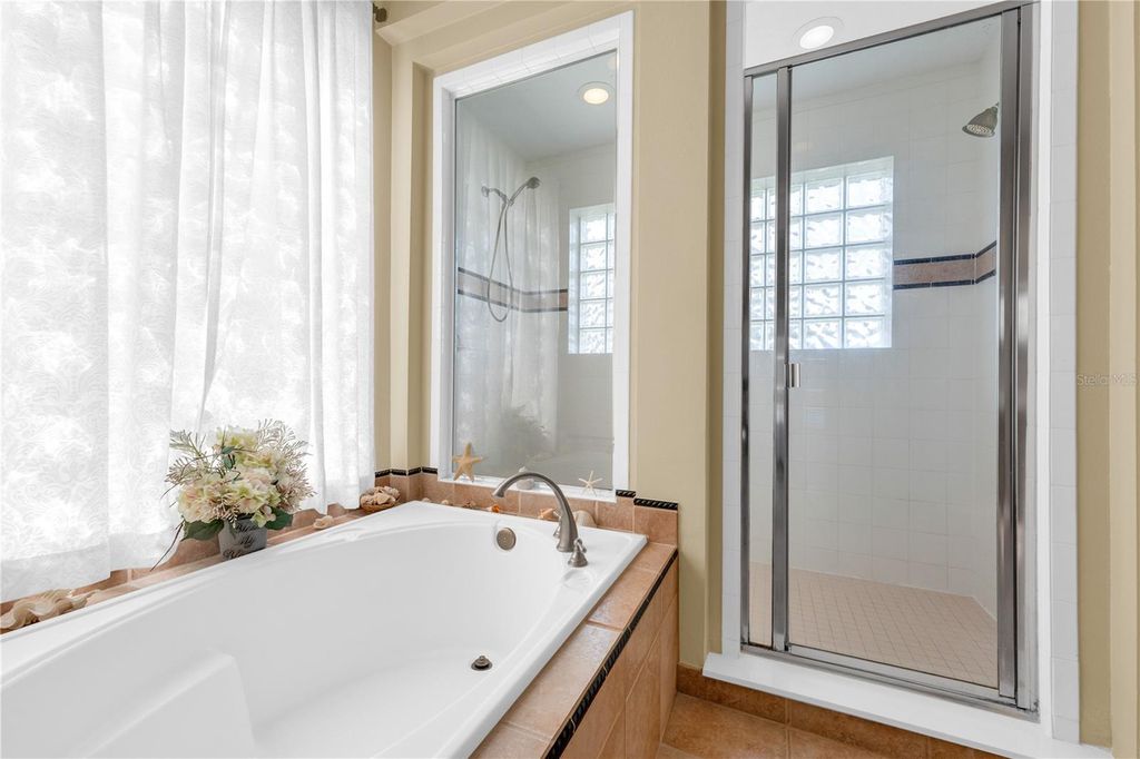 Image 26 of property listing at 9107 IVEY HILL COURT, Orlando, FL 32819