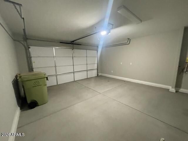 8746 W SAN JUAN Avenue, Glendale, AZ 85305