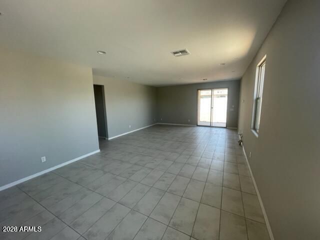 8746 W SAN JUAN Avenue, Glendale, AZ 85305