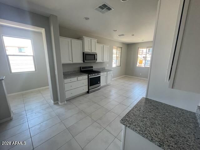 8746 W SAN JUAN Avenue, Glendale, AZ 85305