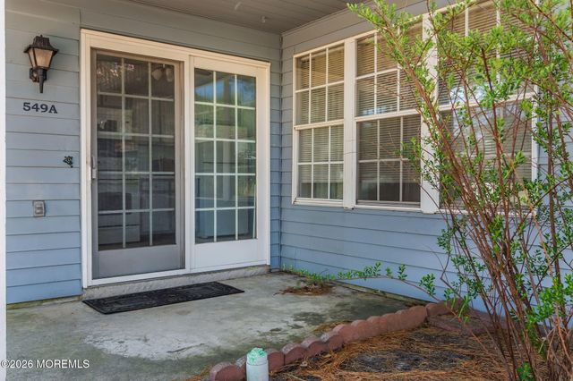 549A Mayfair Road, Manchester, NJ 08759