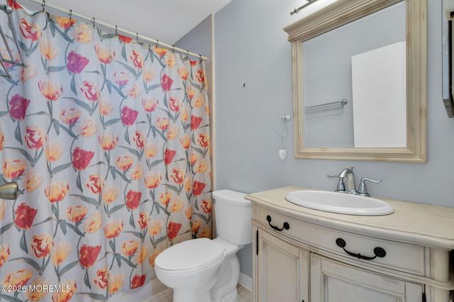 549A Mayfair Road, Manchester, NJ 08759