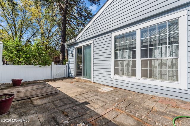 549A Mayfair Road, Manchester, NJ 08759