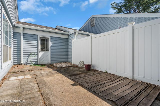 549A Mayfair Road, Manchester, NJ 08759