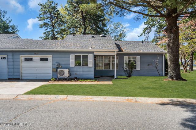 549A Mayfair Road, Manchester, NJ 08759