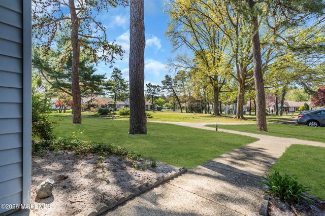 549A Mayfair Road, Manchester, NJ 08759