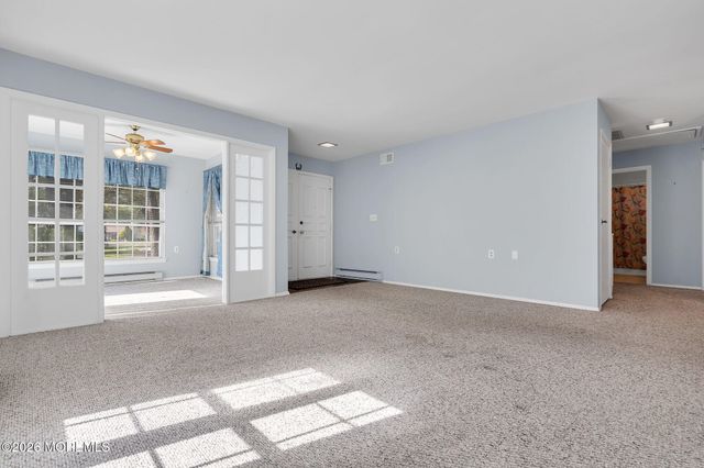 549A Mayfair Road, Manchester, NJ 08759