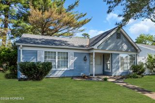 549A Mayfair Road, Manchester, NJ 08759