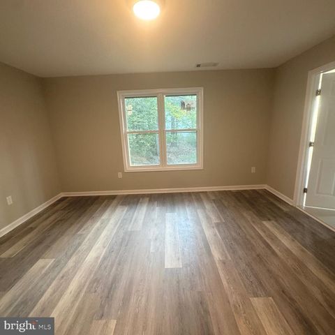 191 WOODBINE DR, Colonial Beach, VA 22443