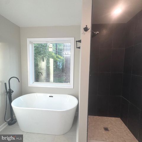191 WOODBINE DR, Colonial Beach, VA 22443