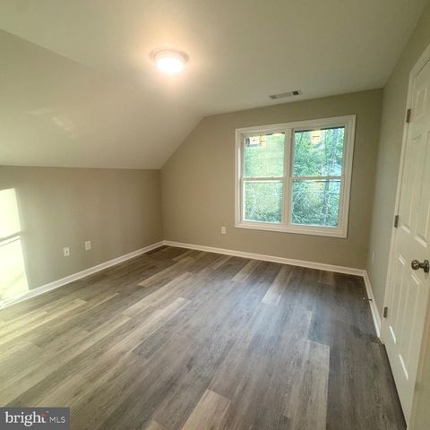 191 WOODBINE DR, Colonial Beach, VA 22443