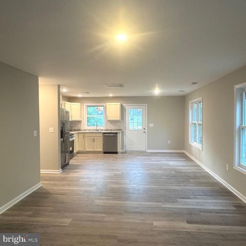 191 WOODBINE DR, Colonial Beach, VA 22443