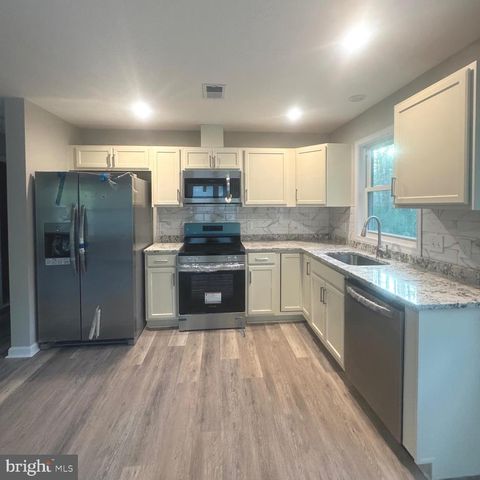 191 WOODBINE DR, Colonial Beach, VA 22443
