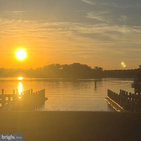 191 WOODBINE DR, Colonial Beach, VA 22443