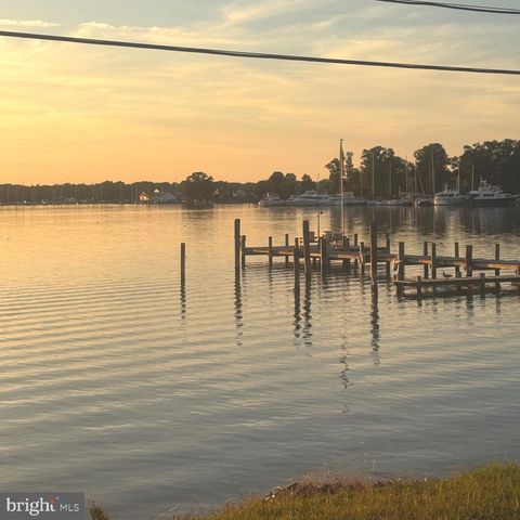 191 WOODBINE DR, Colonial Beach, VA 22443