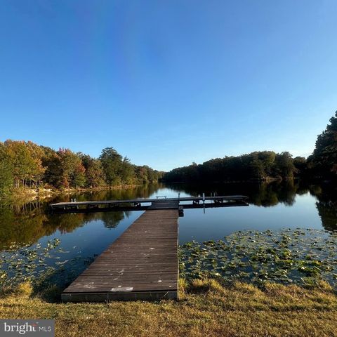 191 WOODBINE DR, Colonial Beach, VA 22443